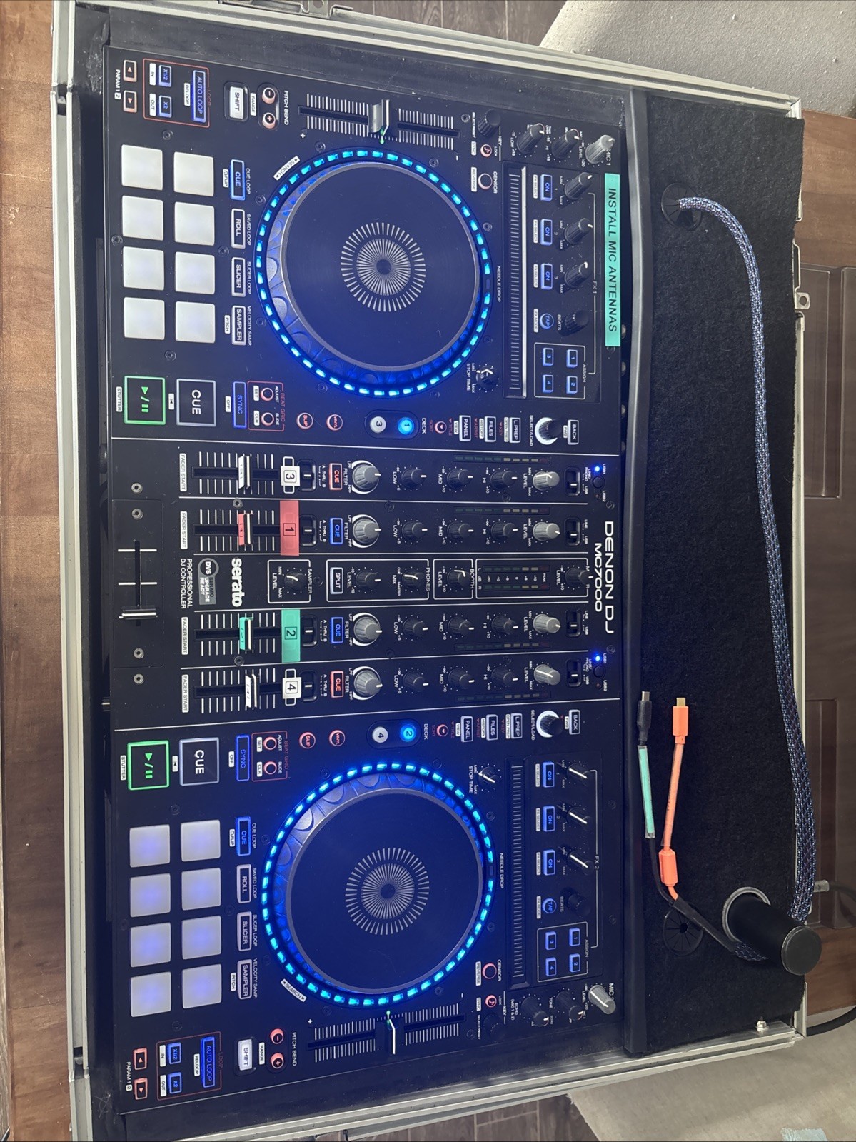 Denon MC7000 4-Channel DJ Controller Digital Mixer Dual USB PRO X FLIGHT Case