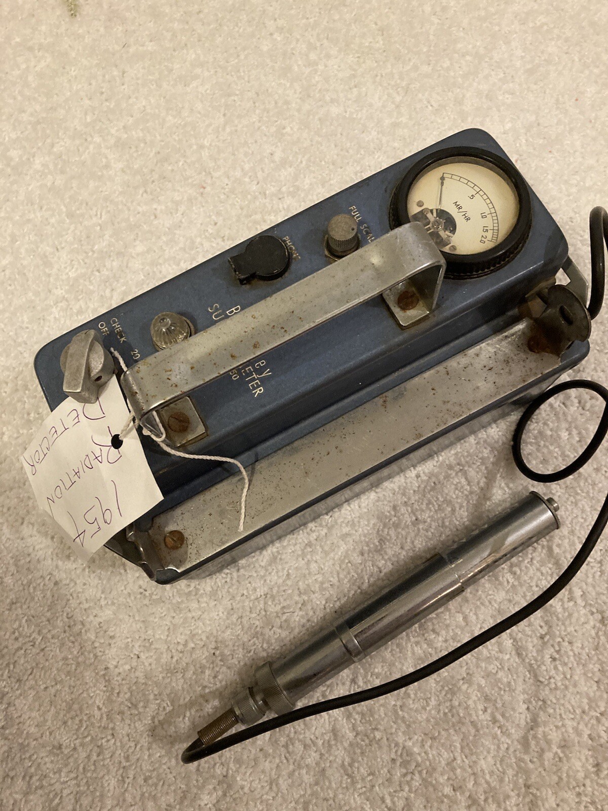 Berkeley Survey Meter model #2750. No Means To Test. No Apparent Damage.