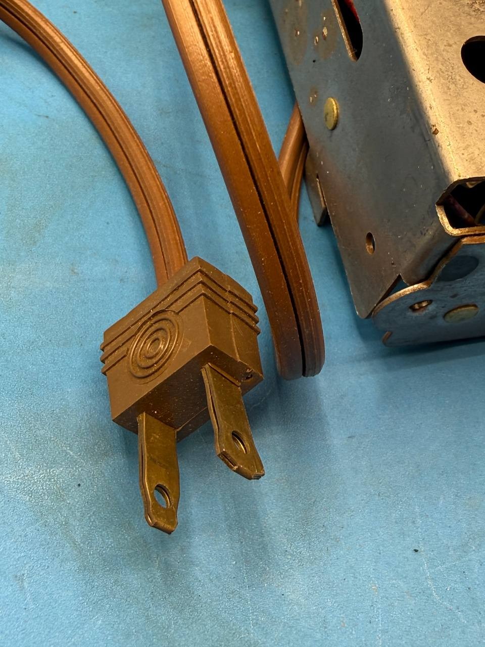 Vintage Electronic Power Supply Chassis Transformer Capacitor Assembly RE
