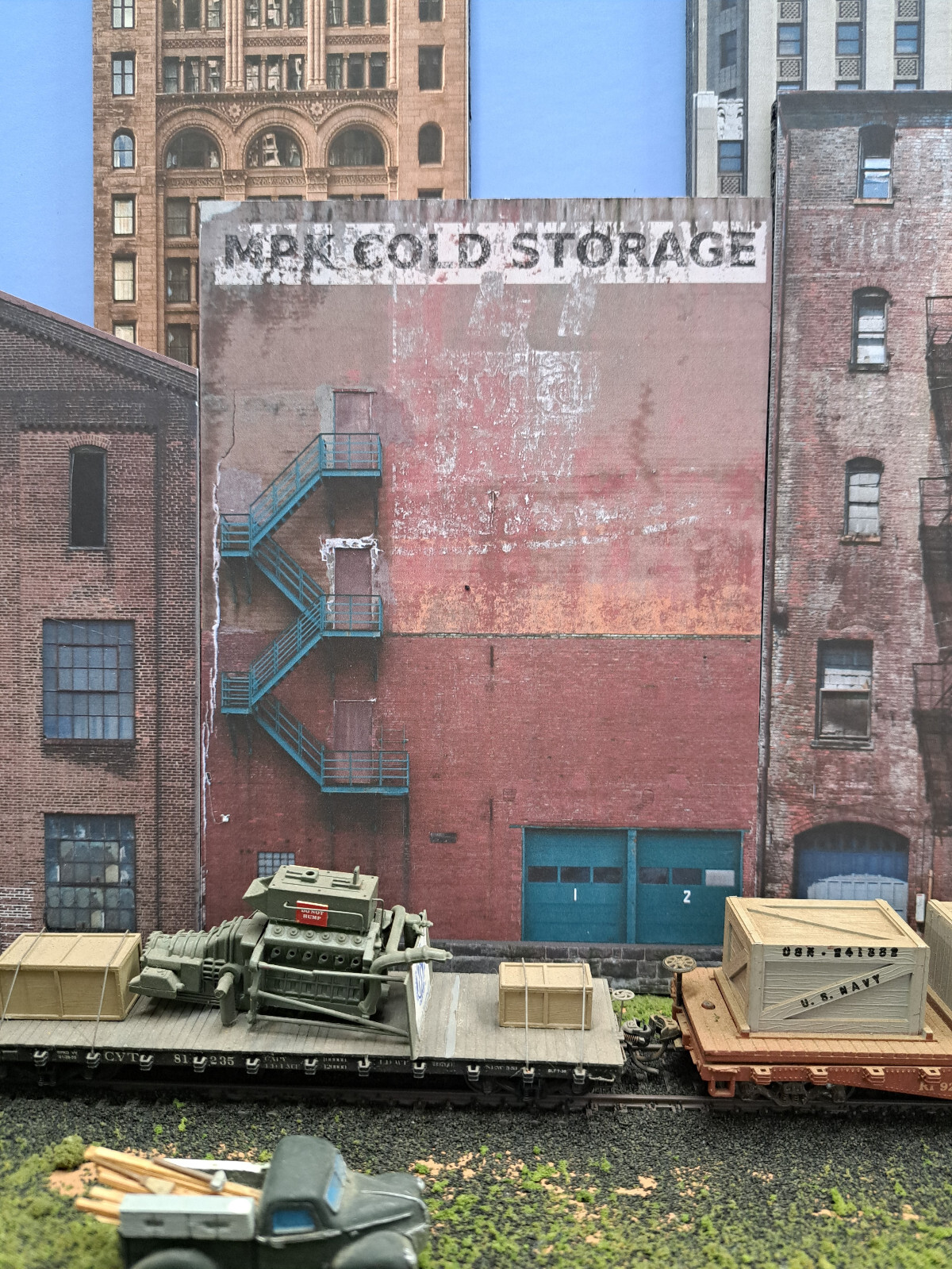 TRACKSIDEFLATS #248 N scale MPK Cold storage