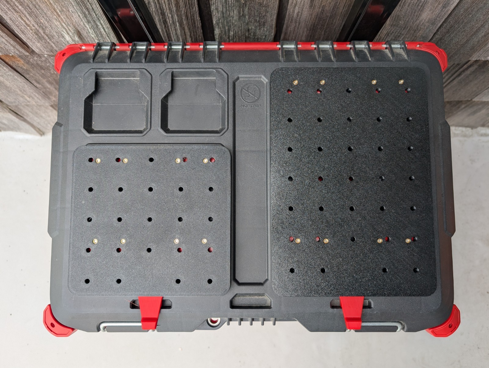 Universal Locking Packout Mounting Plate for Packout Tool Boxes or Wall Plates