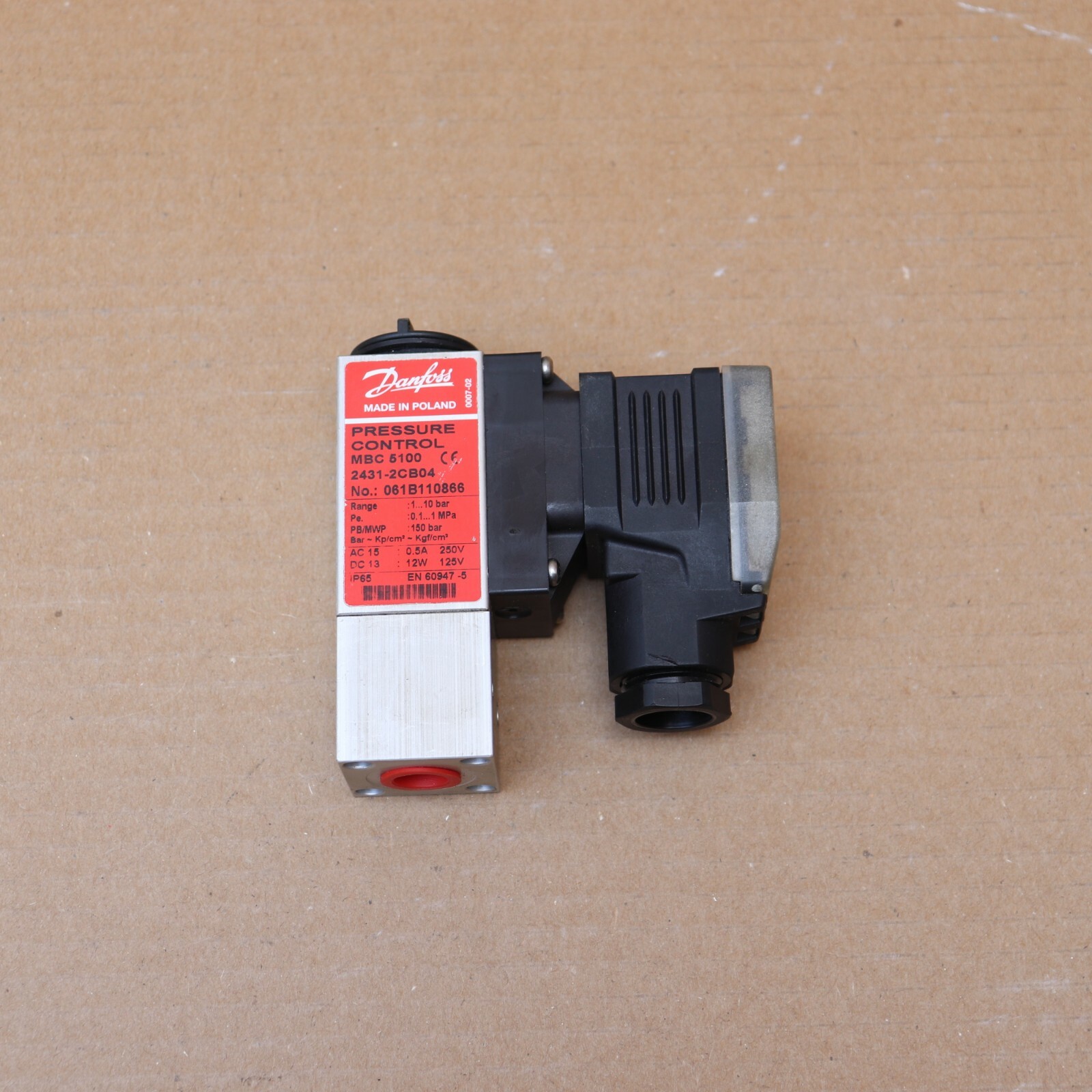 DANFOSS MBC5100 PRESSURE SWITCH  061B110866