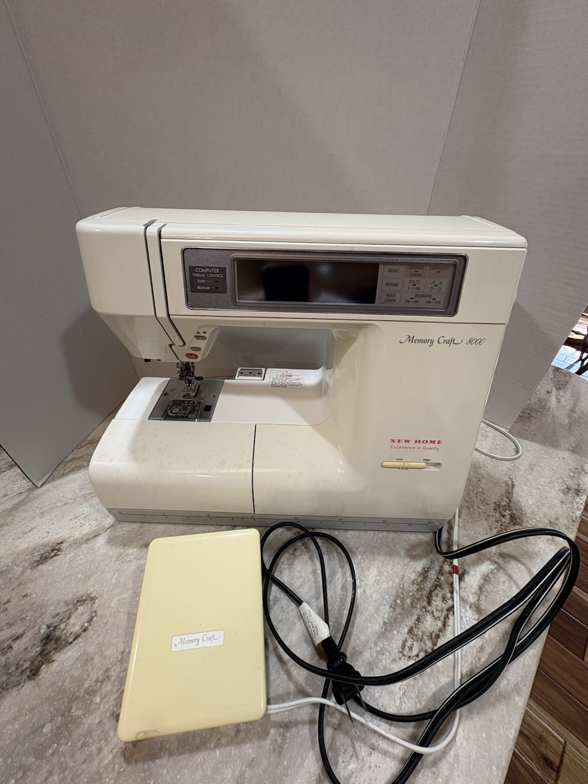 Janome Memory Craft 8000 Sewing & Embroidery Machine/ Pedal/Case/Power Cord READ
