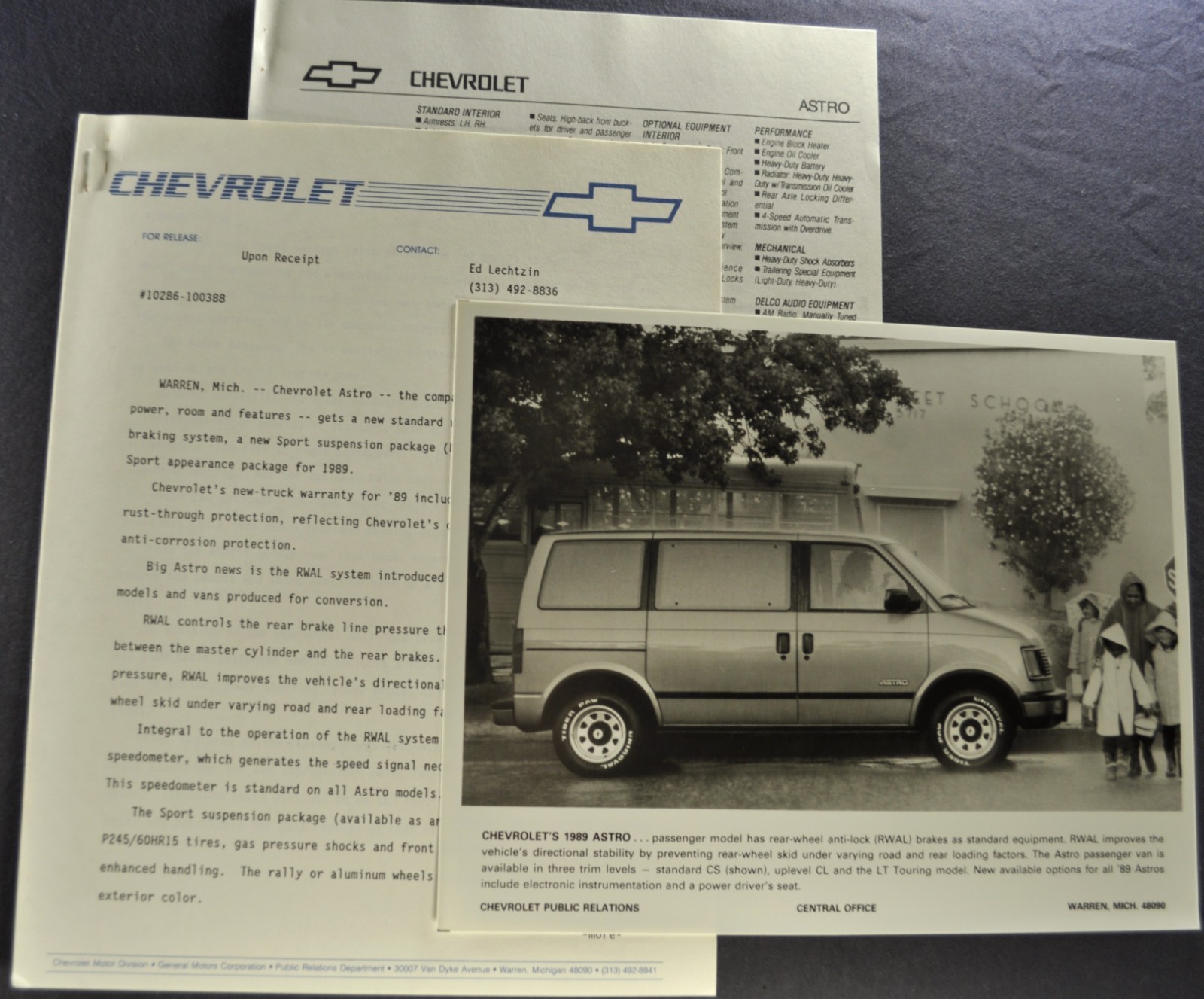 1989 Chevrolet Astro Minivan Truck Press Release Photo +Text Excellent Original