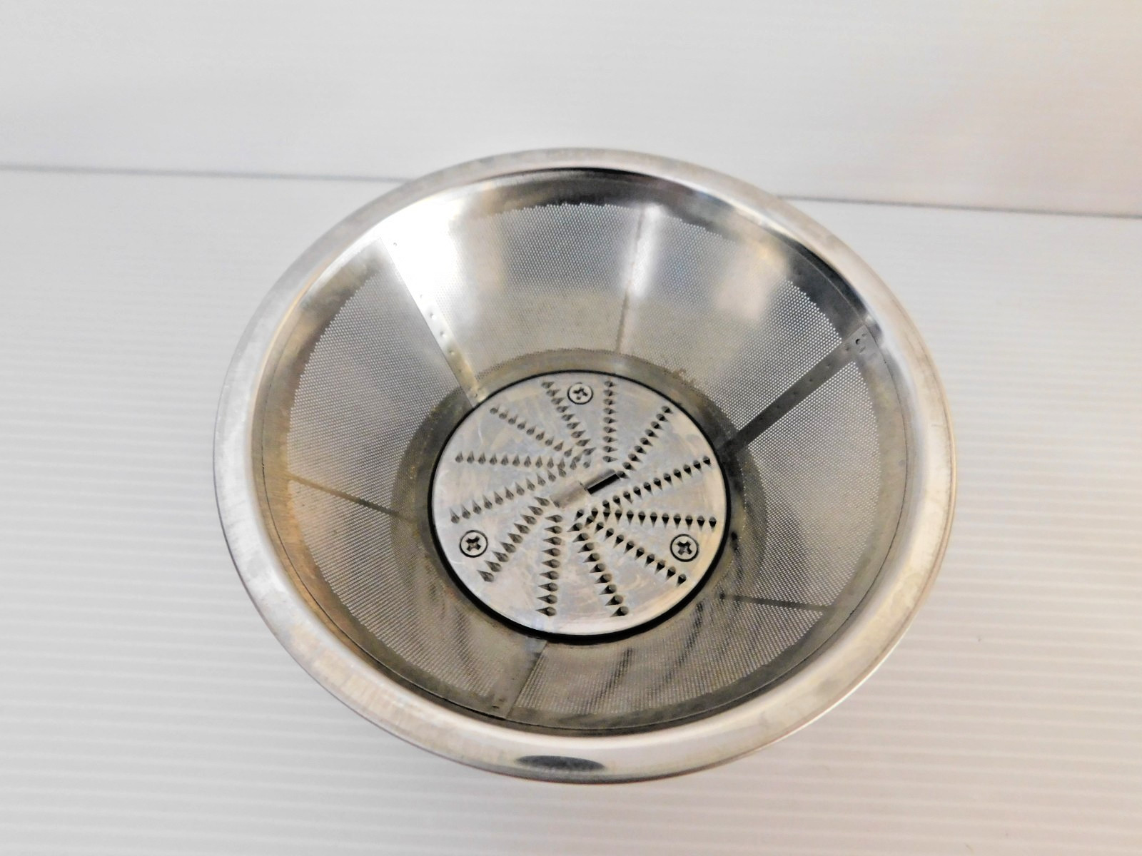 Magic Bullet Mini Juicer MBJ100 REPLACEMENT PART Stainless Steel Sieve - Blade
