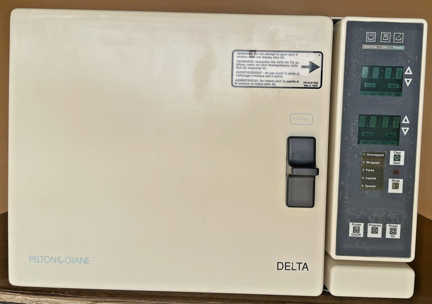 Pelton & Crane Model AF Dental Steam Sterilizer Chamber Autoclave & 2 Trays 120v