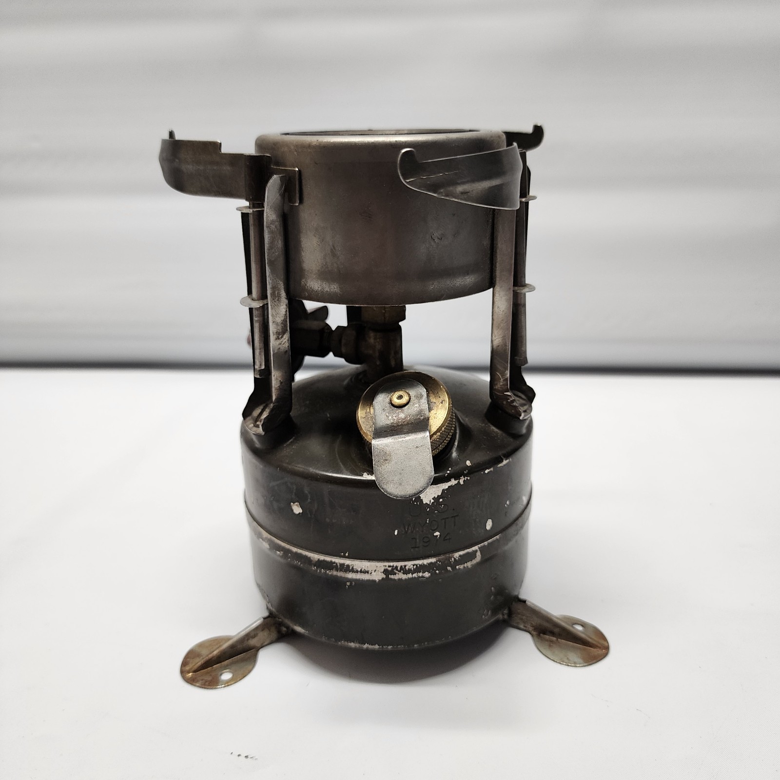 Vintage U.S. WYOTT 1974 Single Burner Cook Stove Military Vietnam Untestd As-is