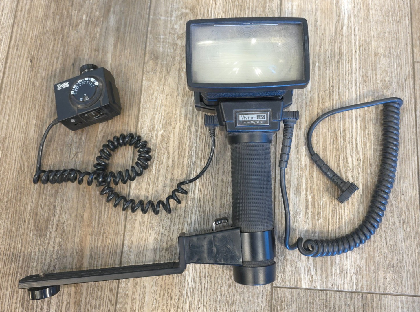 Vivitar Flash Camera Accessories bundle Untested 2800d LVP1 365 Zoom Thyristor