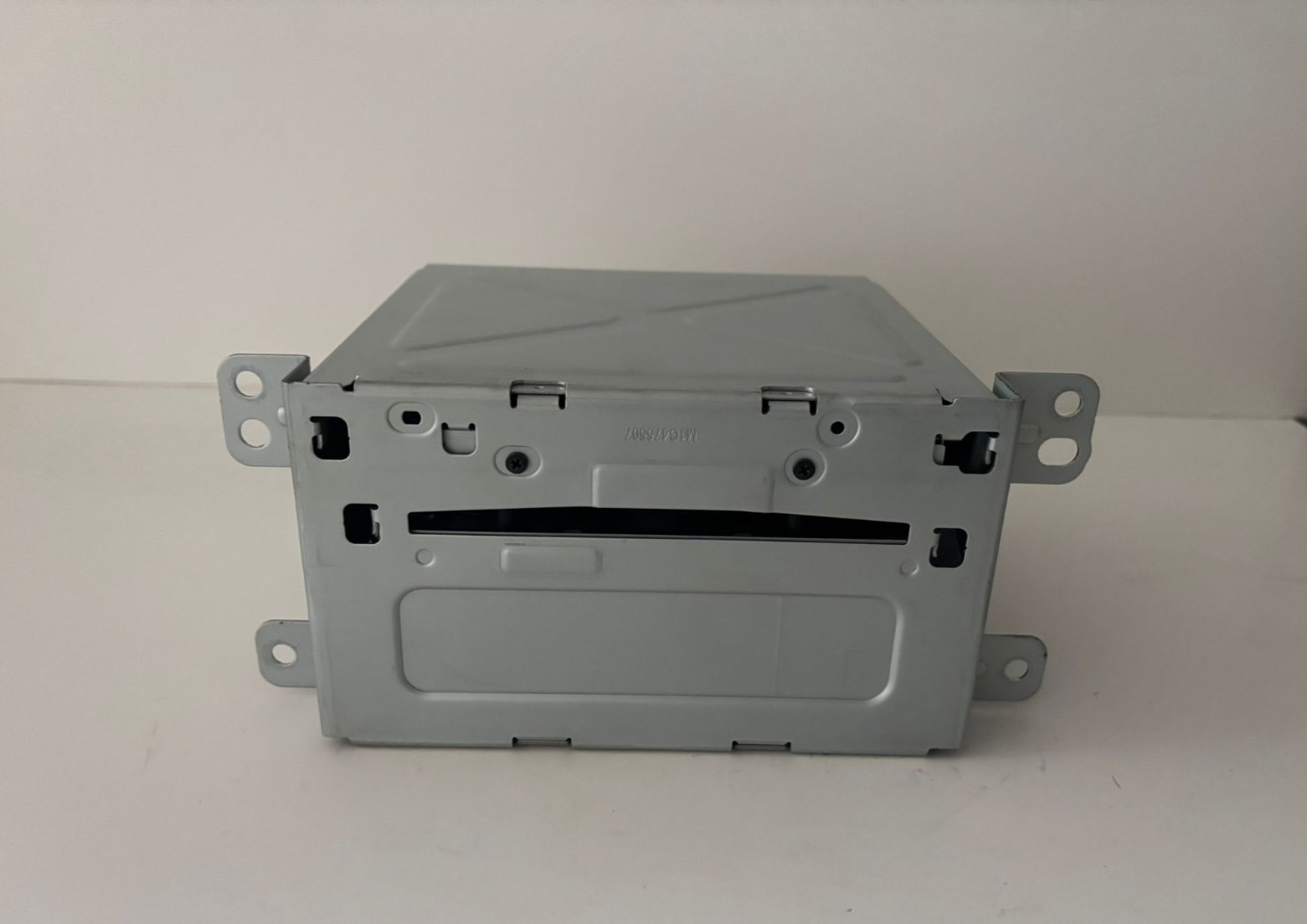 2014-2016 Chevrolet Malibu AM/FM  Radio Receiver CD Player 23161215 OEM