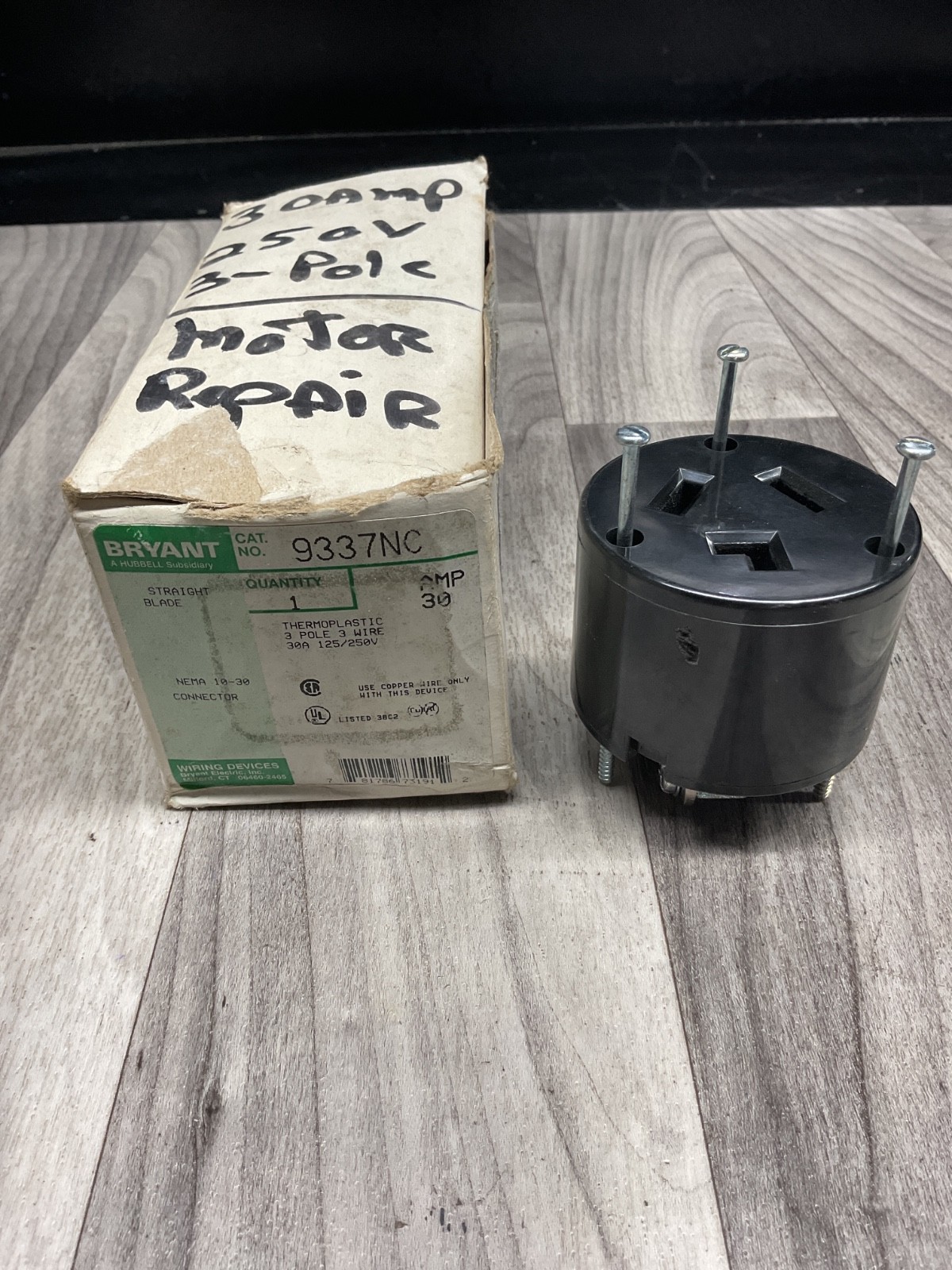Bryant 9337NC Straight Blade Connector *Missing Parts* #4003F141SI