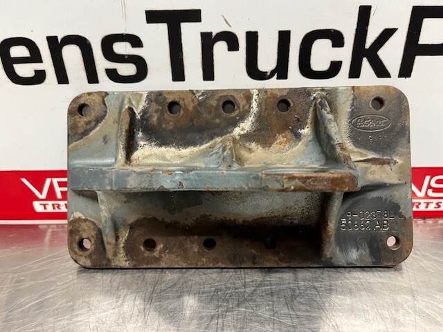 PETERBILT PETERBILT BRACKET-BASE SLEEPER LOWER LH 29-02378L