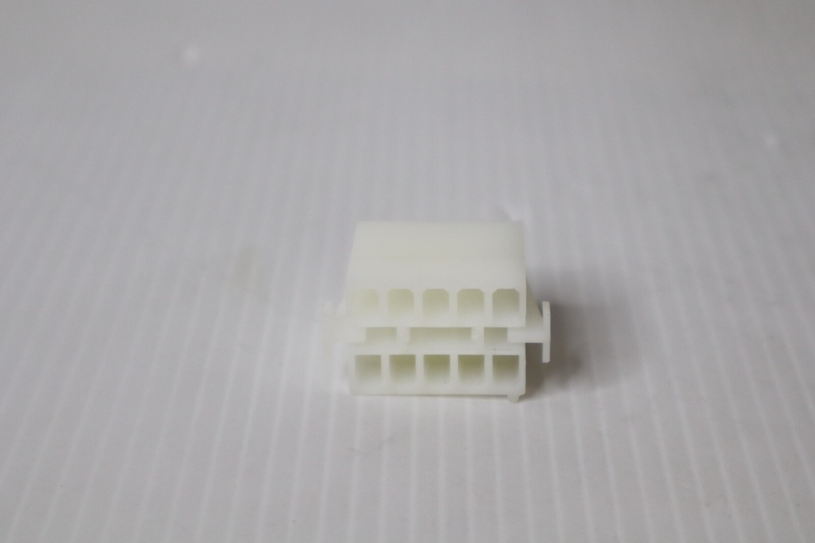 1-480285-0 Connector Housing - NEW