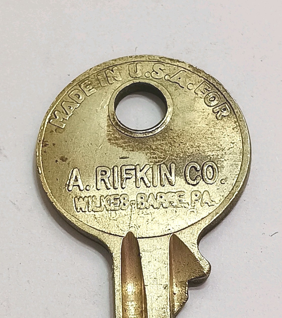 Vtg YALE KEY # RP1849 A. RIFKIN Co Wilkes-Barre, PA Appx 2" Long Incl Free S & H
