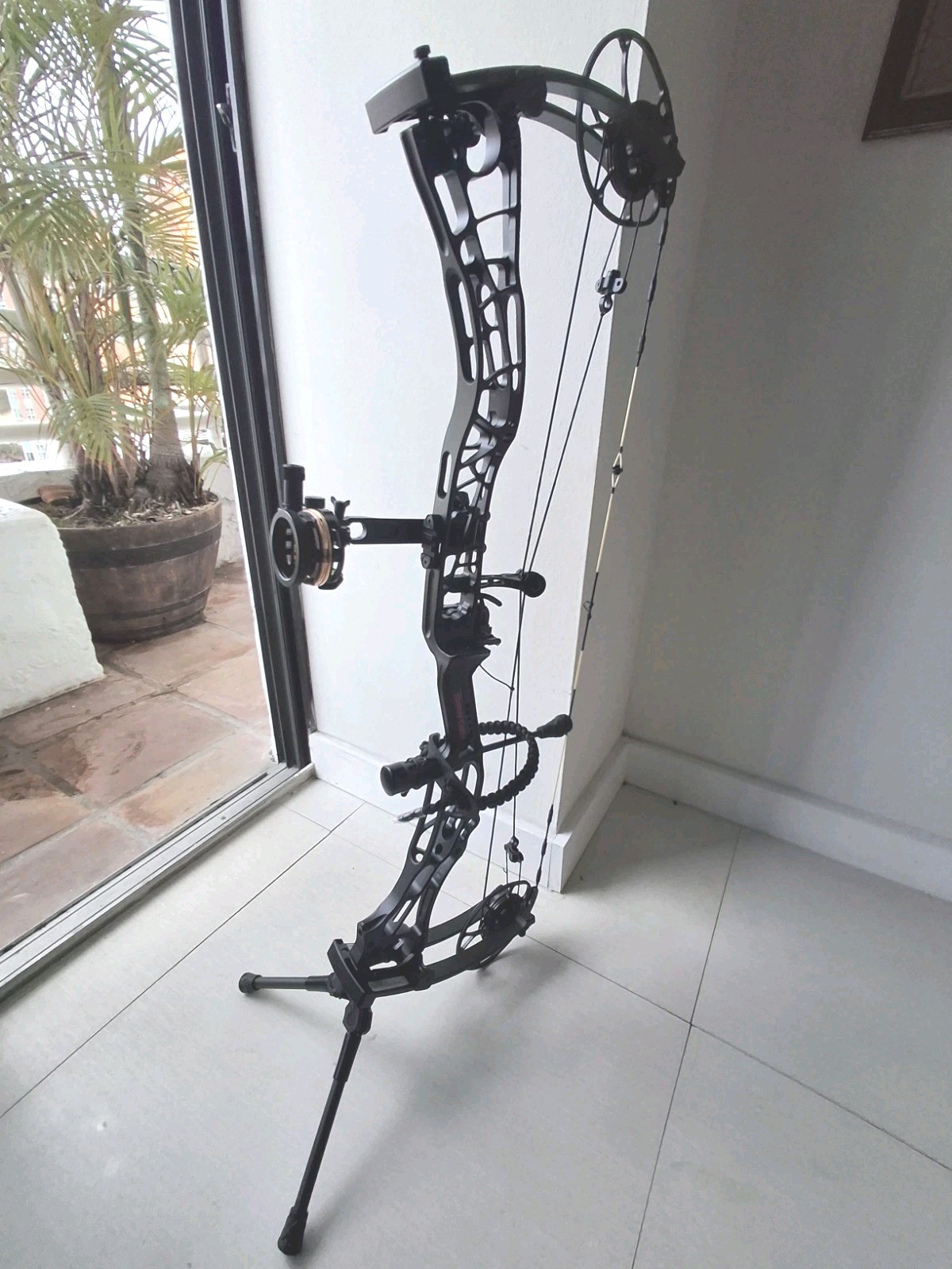 Darton TriTech RH 33' - 70' Black. QAD rest.