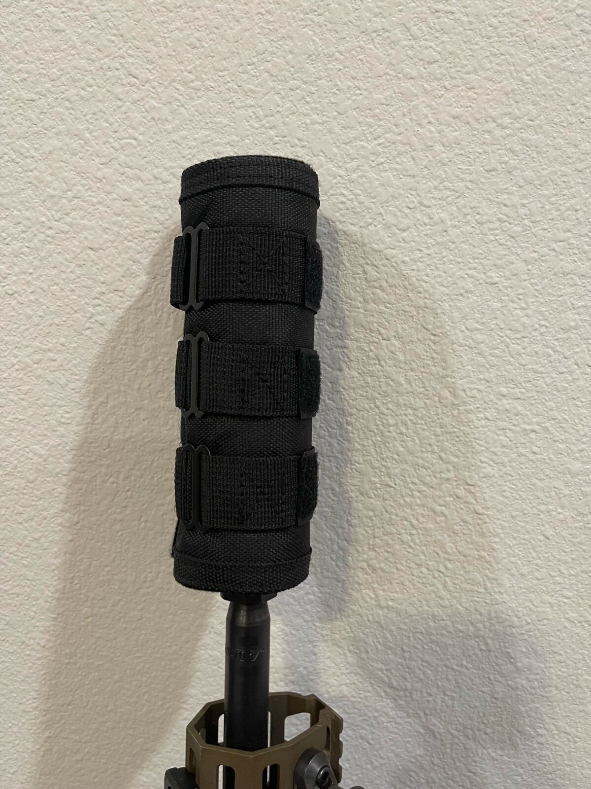 8" Suppressor/Silencer Cover Gun Non-Slip with Burn Proof Inner Sleeve Hunting