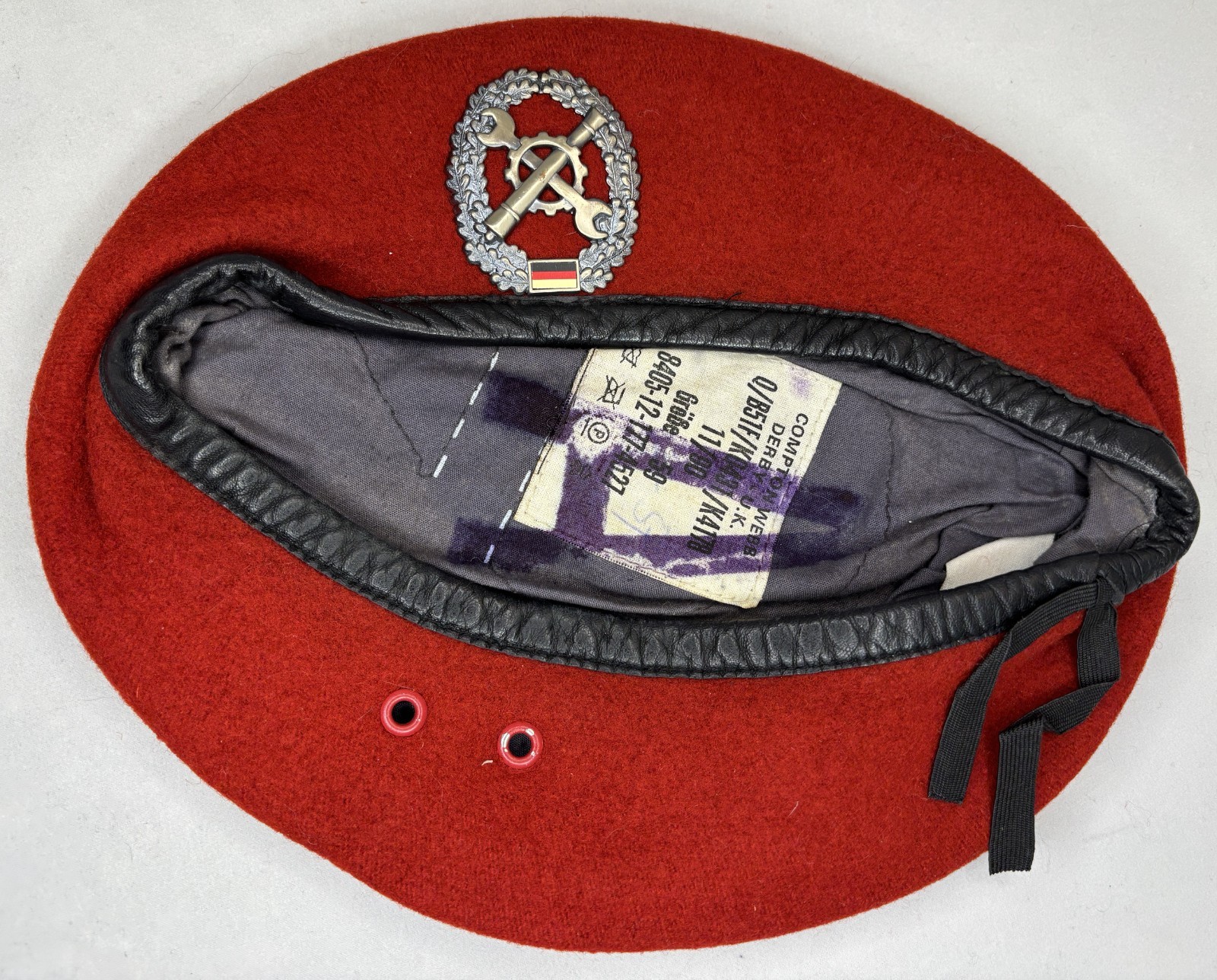 Bundeswehr Mechanic Red BERET Sz 59 British Made German Army BW BRD Cold War