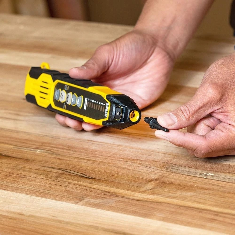 920 Digital and Analog Wire Tracer with LED Testing for Data and Voice Cables