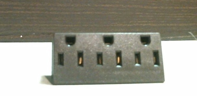 Leviton 10057 Brown Triple Outlet Grounding Adapter Power Splitter 15A 005-697