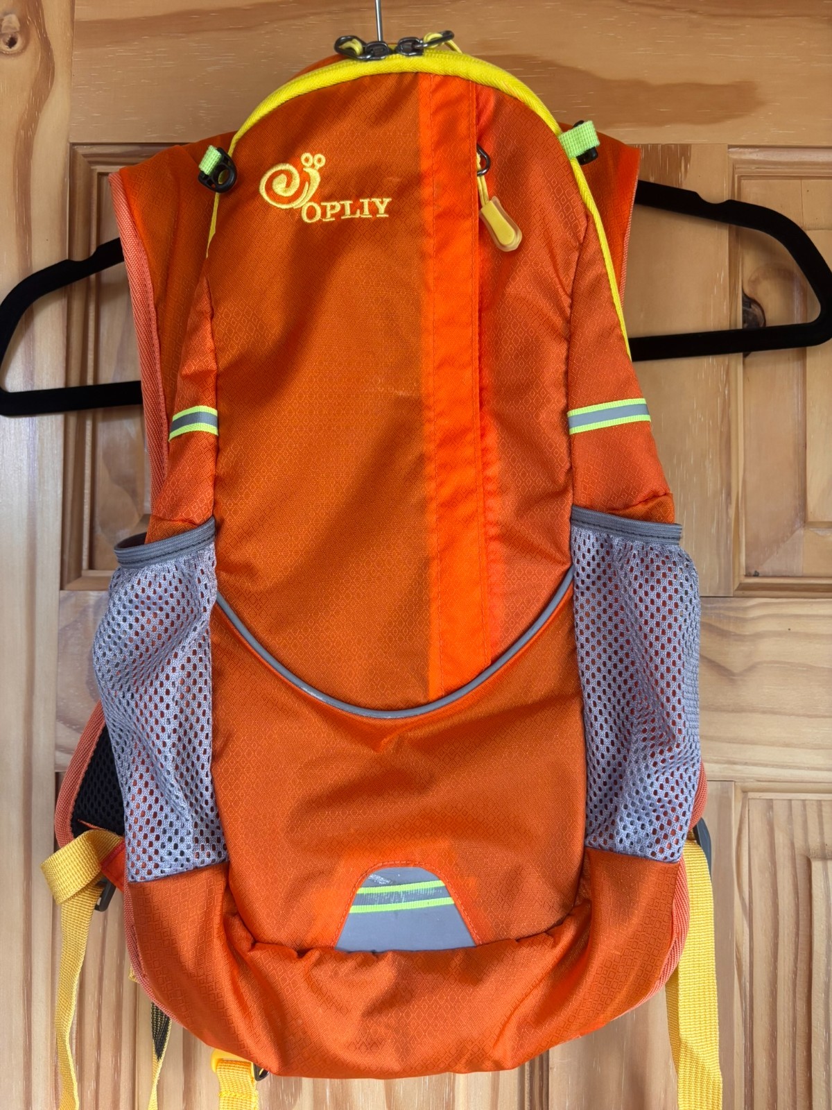 OPLIY Hydration Backpack Lightweight Hiking Running Cycling Orange Kid Adult 2L