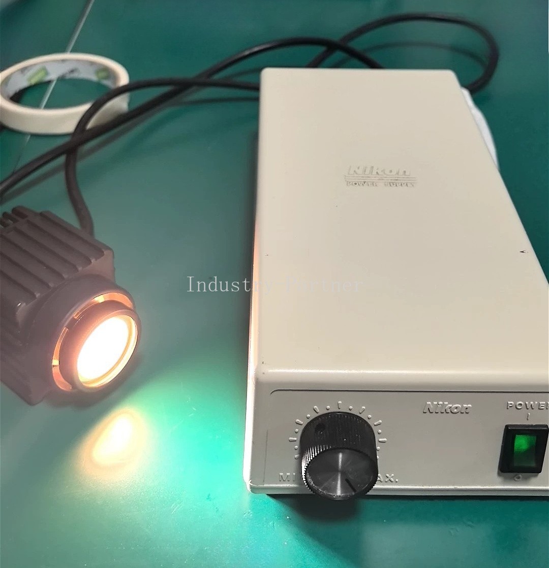 Nikon C-DSLS Microscopes Halogen illuminator + LTN-PSE30 230V Power Supply.