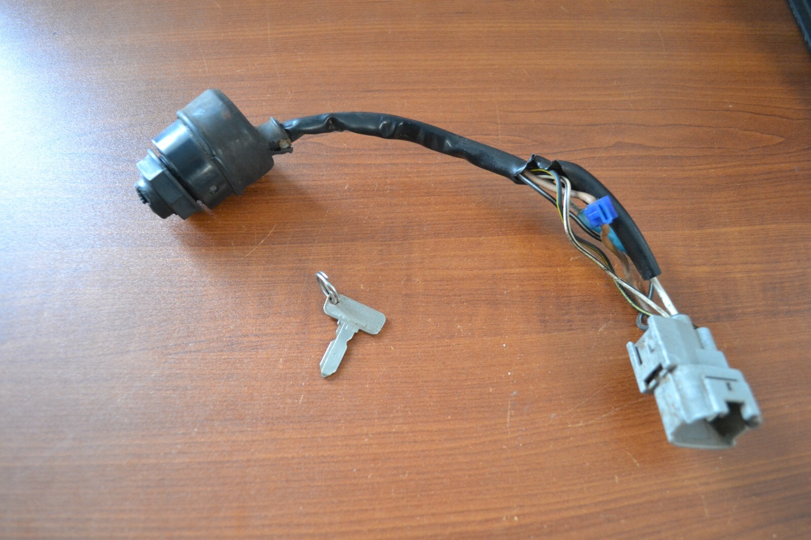 Ignition Switch w/ Key for Kawasaki Mule 3000 / Mule 3010 / Mule 3020 27005-1244