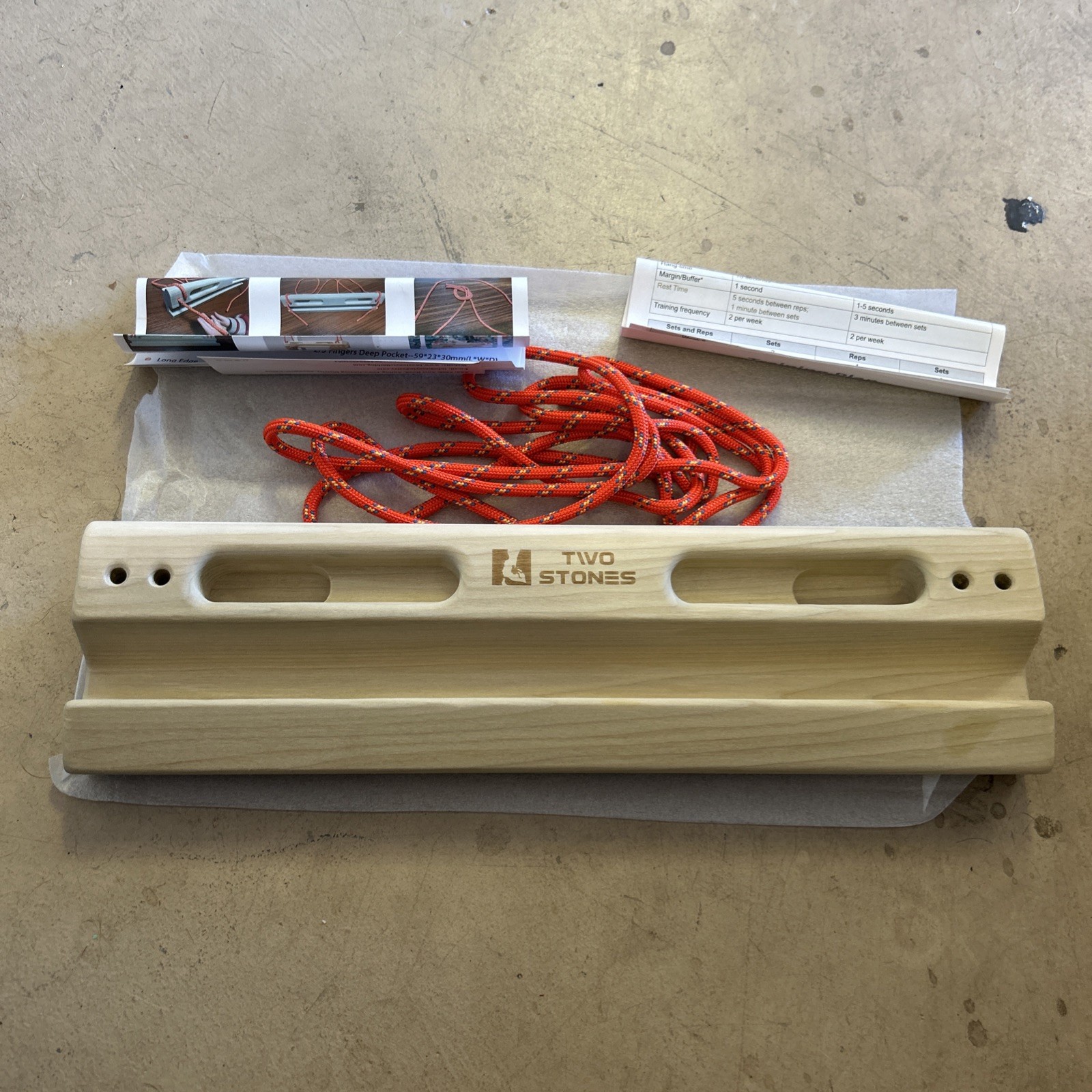 Two Stones Portable Fingerboard CJ-HB2024 Training Board with Edges & Pockets,