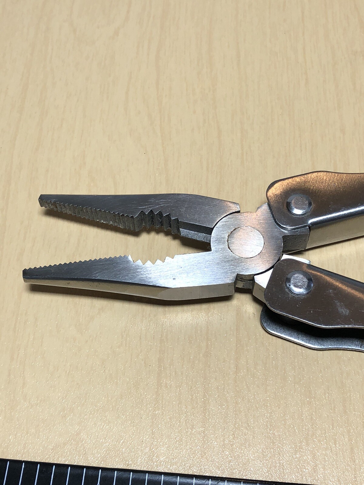 Pocket Multi-tool Stainless Pliers W/ Knife, Screwdriver, Phillips Unbranded