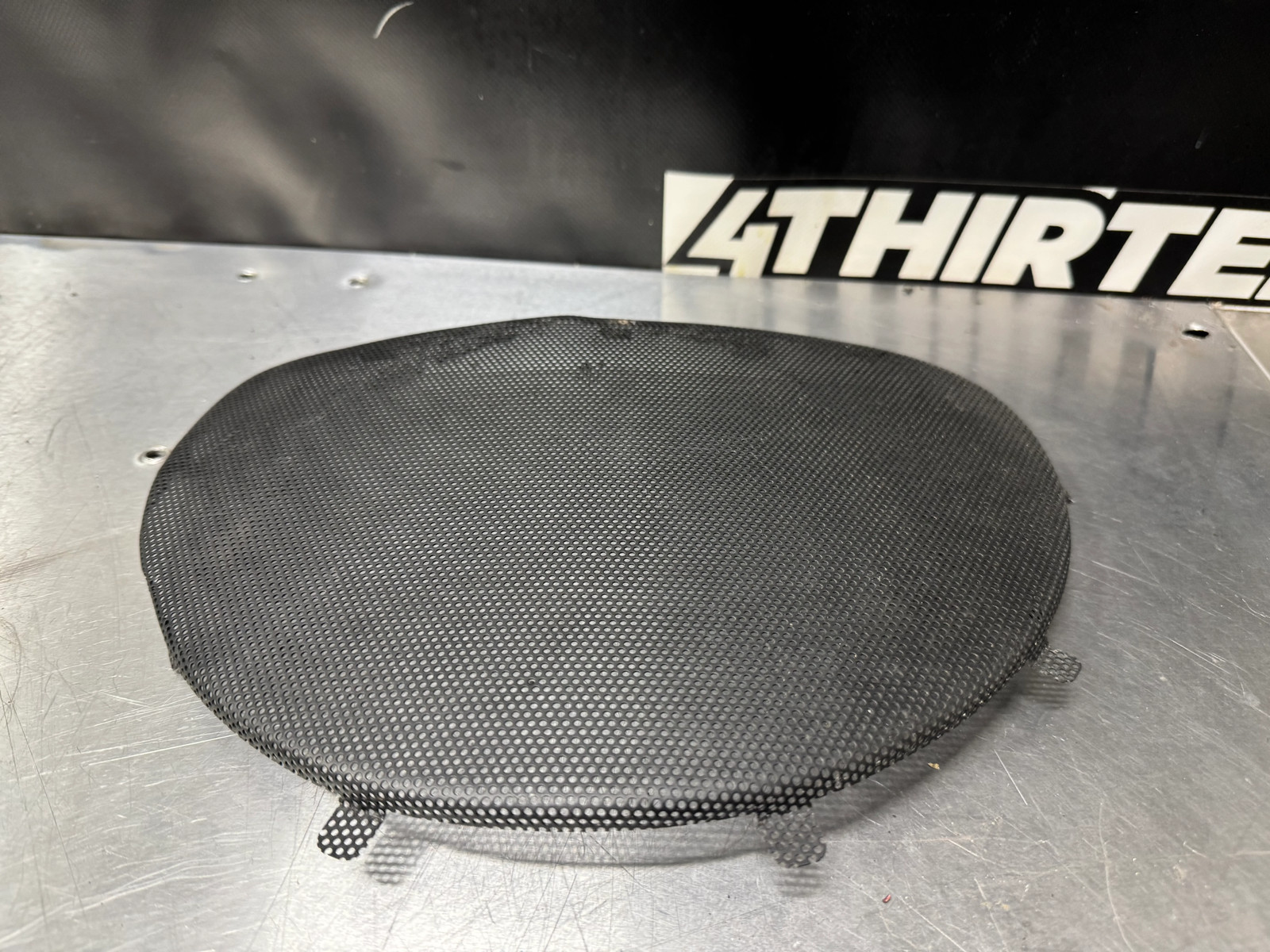 2004 2006 PONTIAC GTO OEM REAR WINDSHIELD SPEAKER COVER #K38