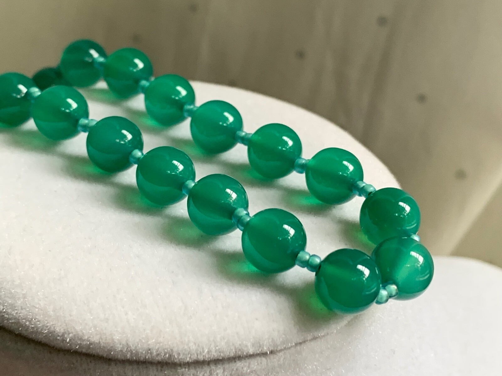 Green Onyx Spiritual Bead Bracelet 6mm AAA quality round beads 7-1/2 inches