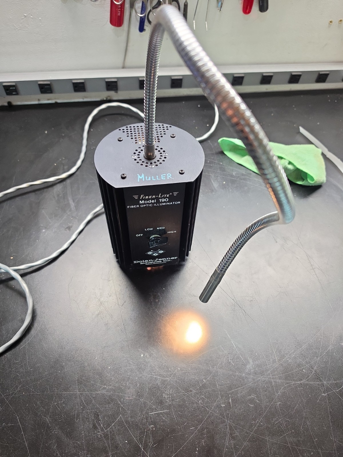 Dolan Jenner Fiber-Lite 190 Fiber Optic Illuminator
