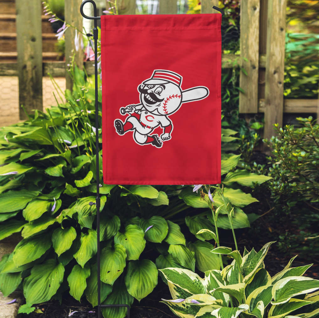 CINCINNATI REDS 11.5" X 17.5" GARDEN FLAG / YARD BANNER