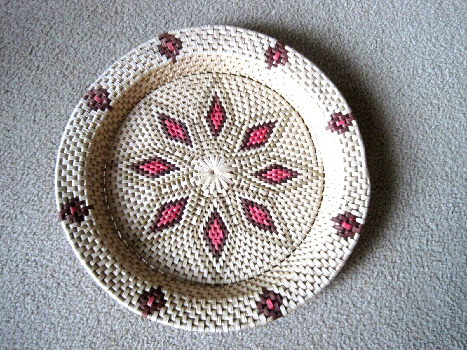Large Woven  Rattan Platter Home Decor Wall Hanging 16"- D 2" -H NEW