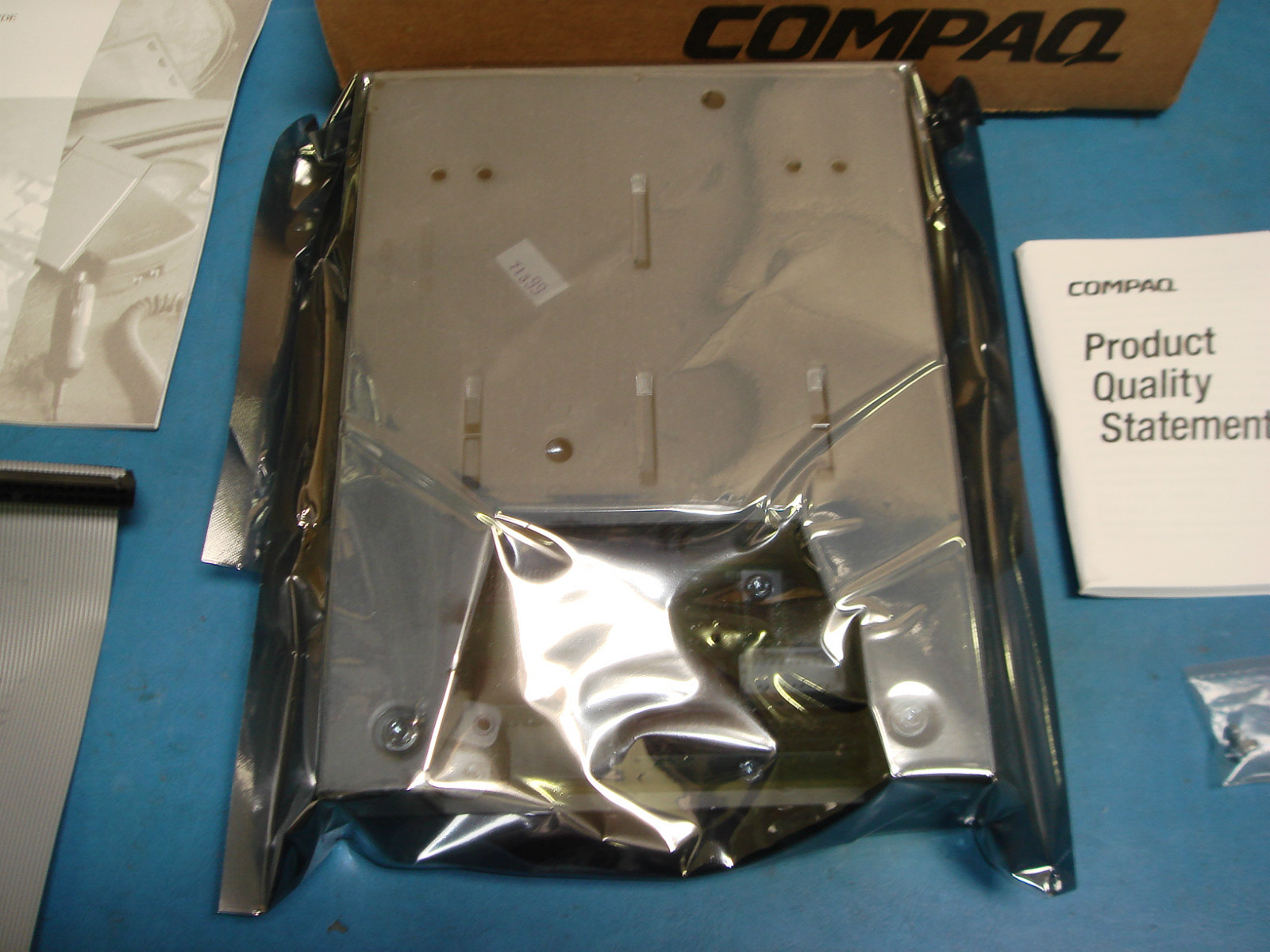 COMPAQ ARMADA 7000 HALF-HEIGHT MULTIBAY ADAPTER