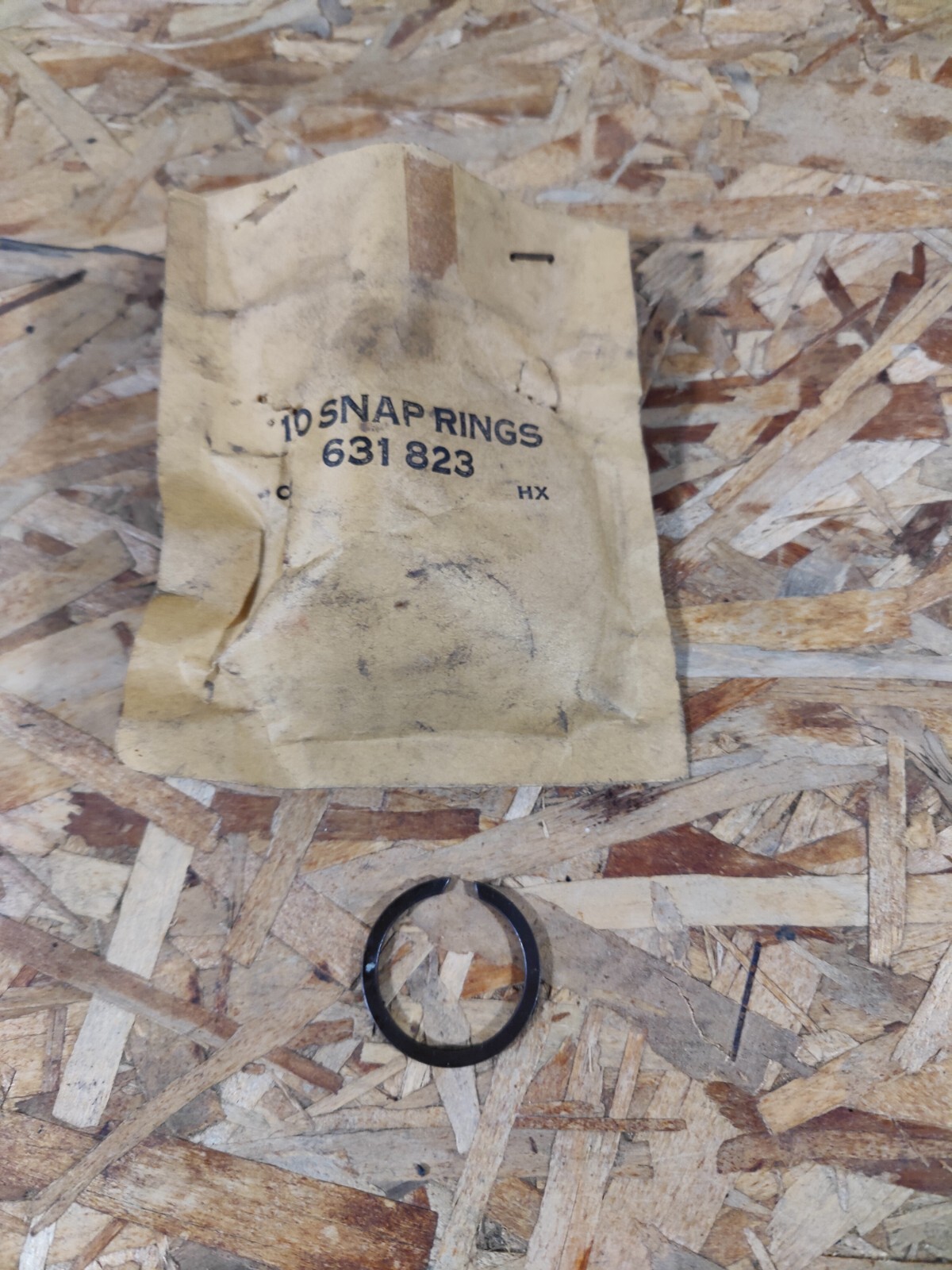 1937-54 CHRYSLER,DODGE,PLYM STD TRANS MAIN DRIVE GEAR BEARING SNAP RING; 631823