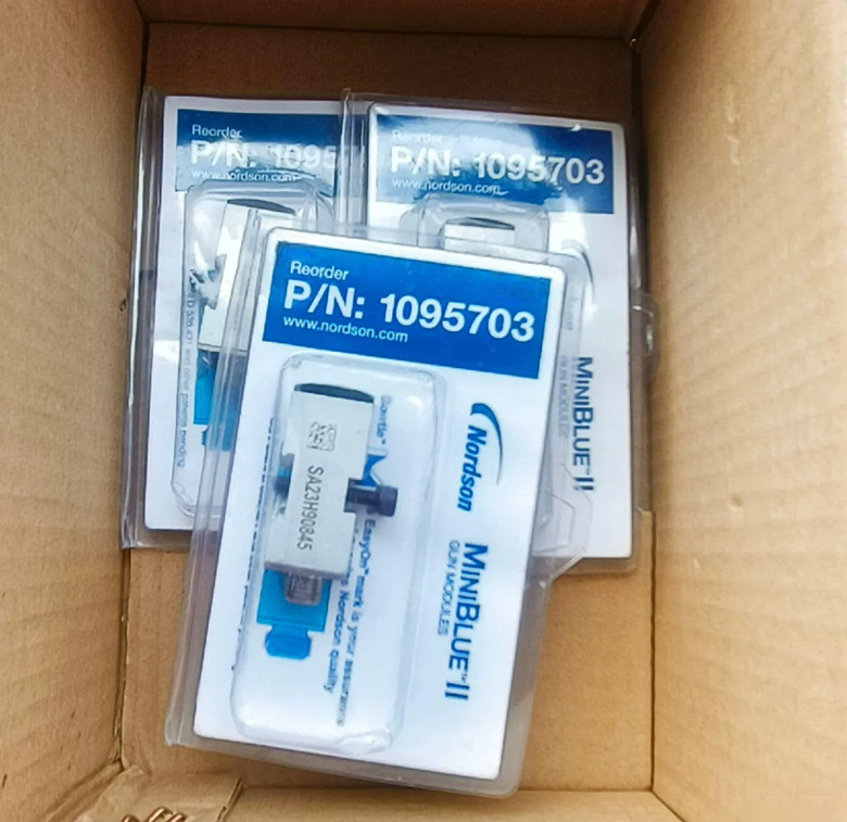 1pcs NEW Nordson glue spraying module 1095703