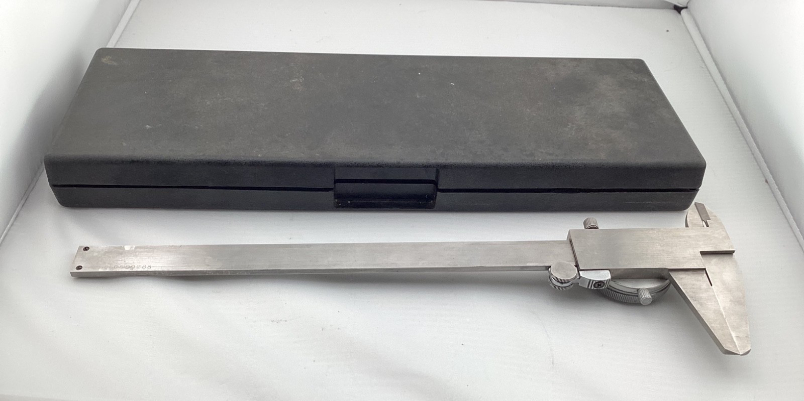 Aerospace Dial Caliper .001 - 8" w/ Case