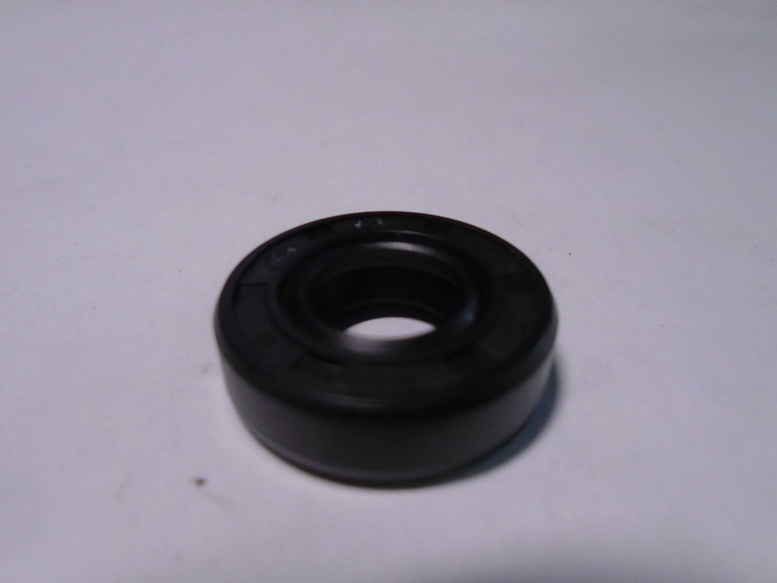 TC 10X21X6 DOUBLE LIPS METRIC OIL / DUST SEAL 10mm X 21mm X 6 mm WITH SPRING