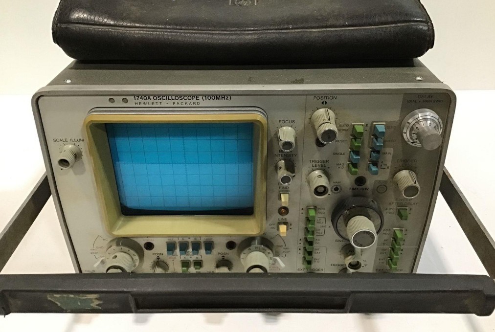 Hewlett Packard 100 Mhz Oscilloscope Model 1740A