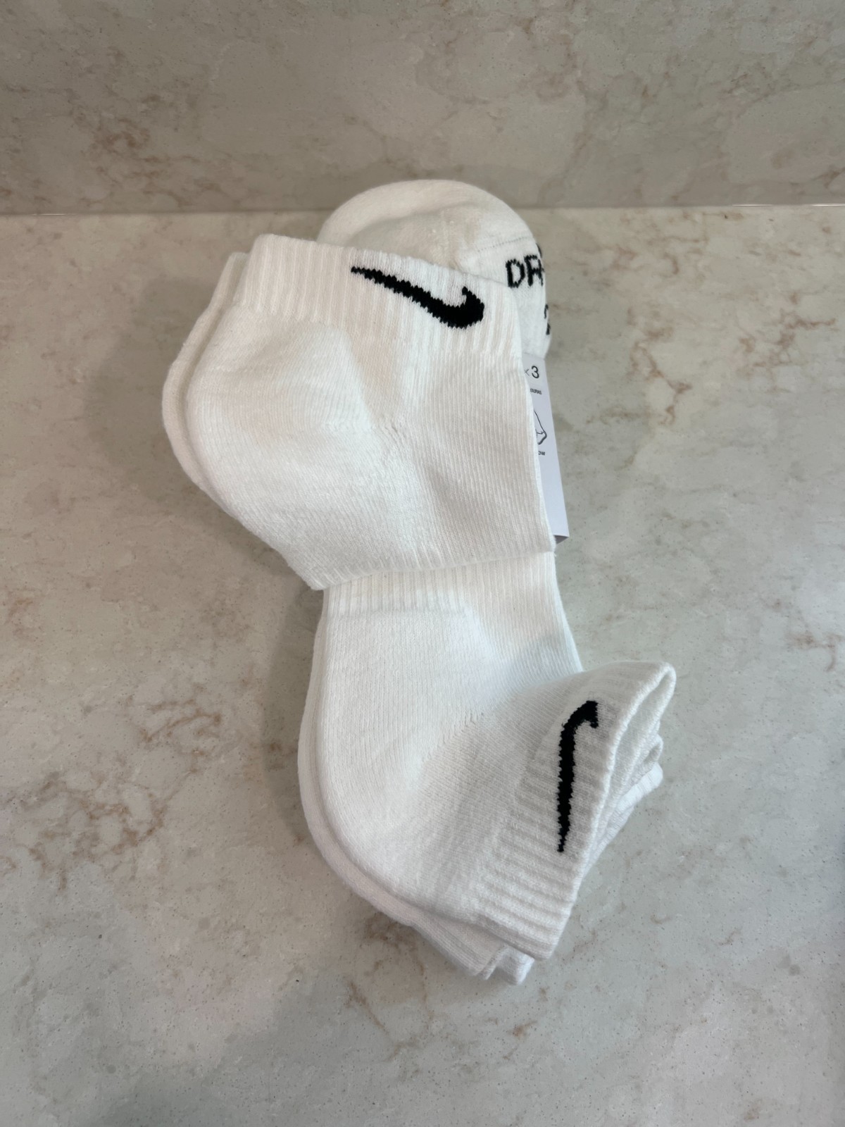 $22 Nike Air Sportswear Everyday Plus Dri-Fit Low Cut Socks 3pk sz L 8-12