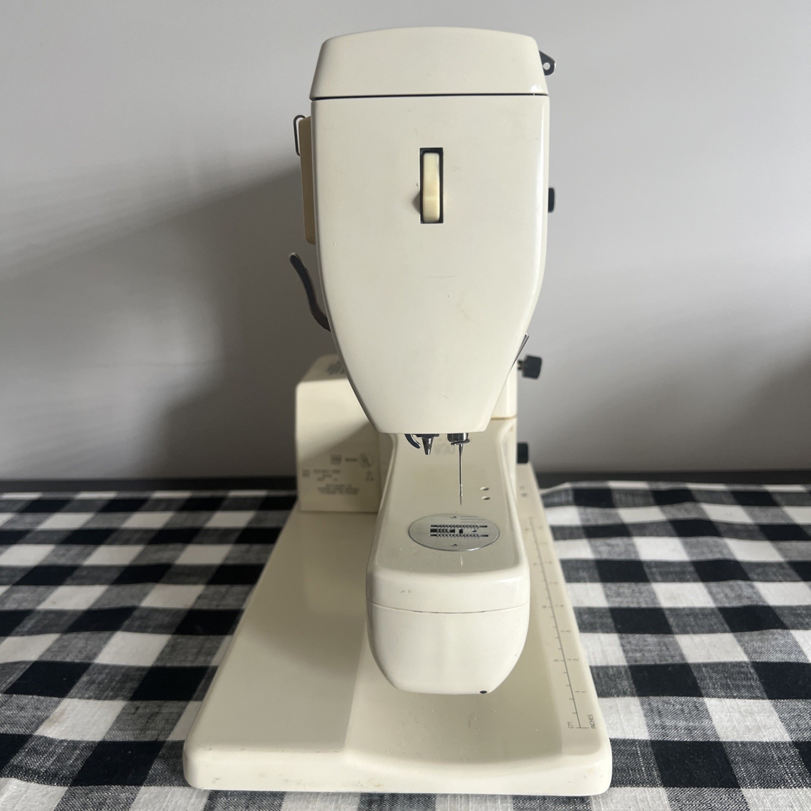 *Bernina *830 Record Sewing Machine *Case *Accessories *Extension Table *Pedal