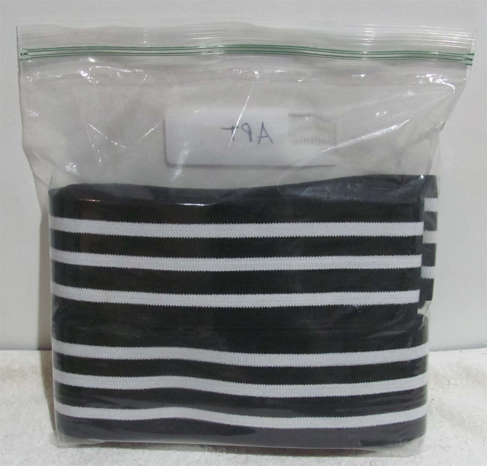 APT Convict Pro 2.0 Meter Knee Wraps (Only Used Once!)