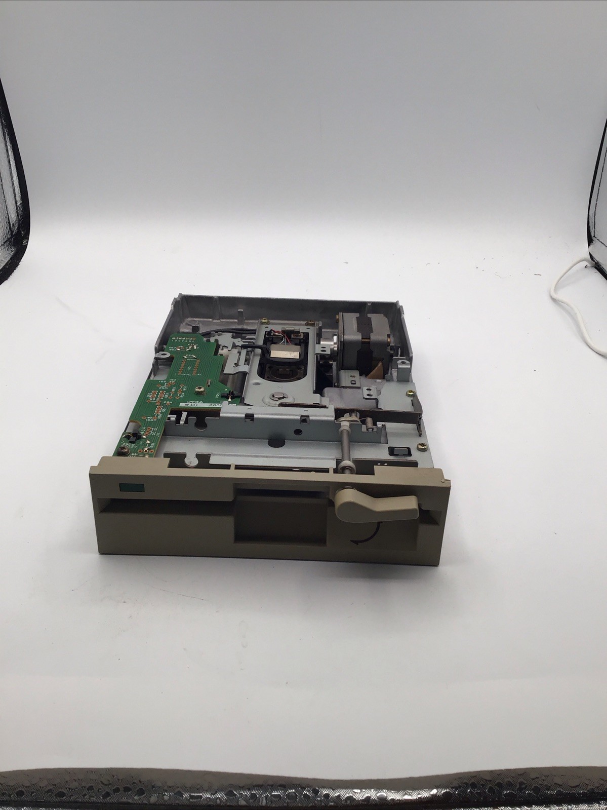 Untested TEAC FD-55GFR-570-U 3.5in Floppy Drive SCSI-1 Beige 19307275-70