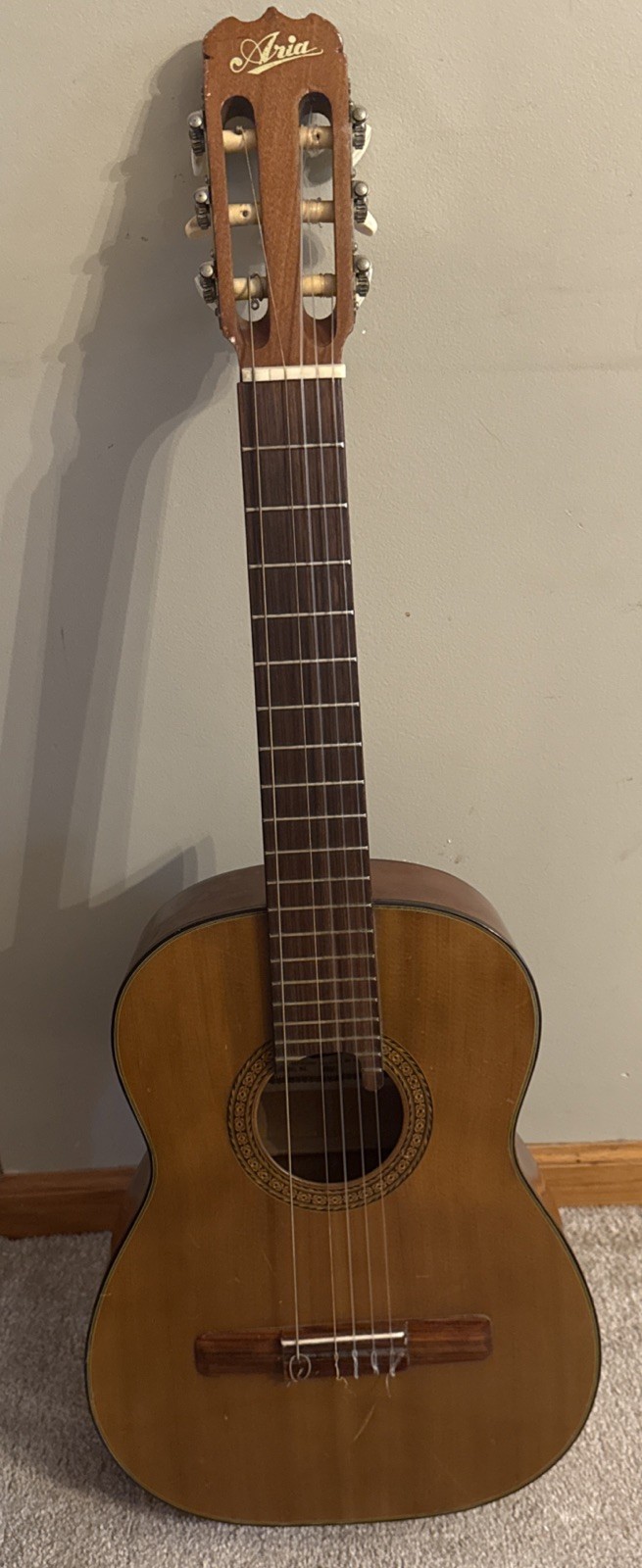 Aria Concert Guitar Vintage Acoustic Model A561 Made In Japan Nice! ~33” H