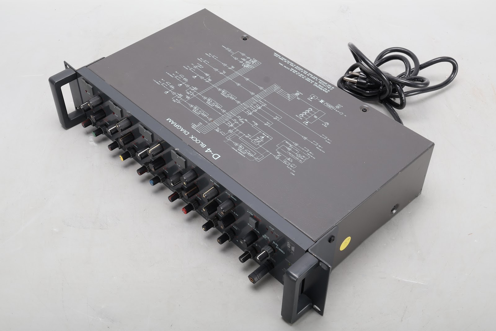 TOA D-4 4-Channel Electronic Music Mixer Preamplifier Equalizer