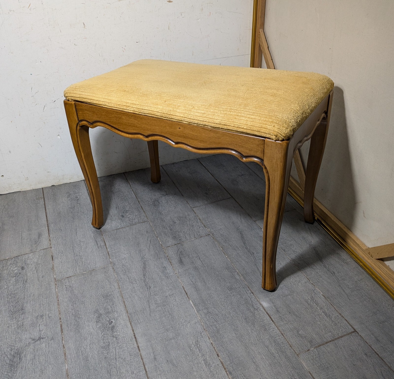 Vintage Statesville French Provincial Country Wood Piano Vanity Bench MCM M58