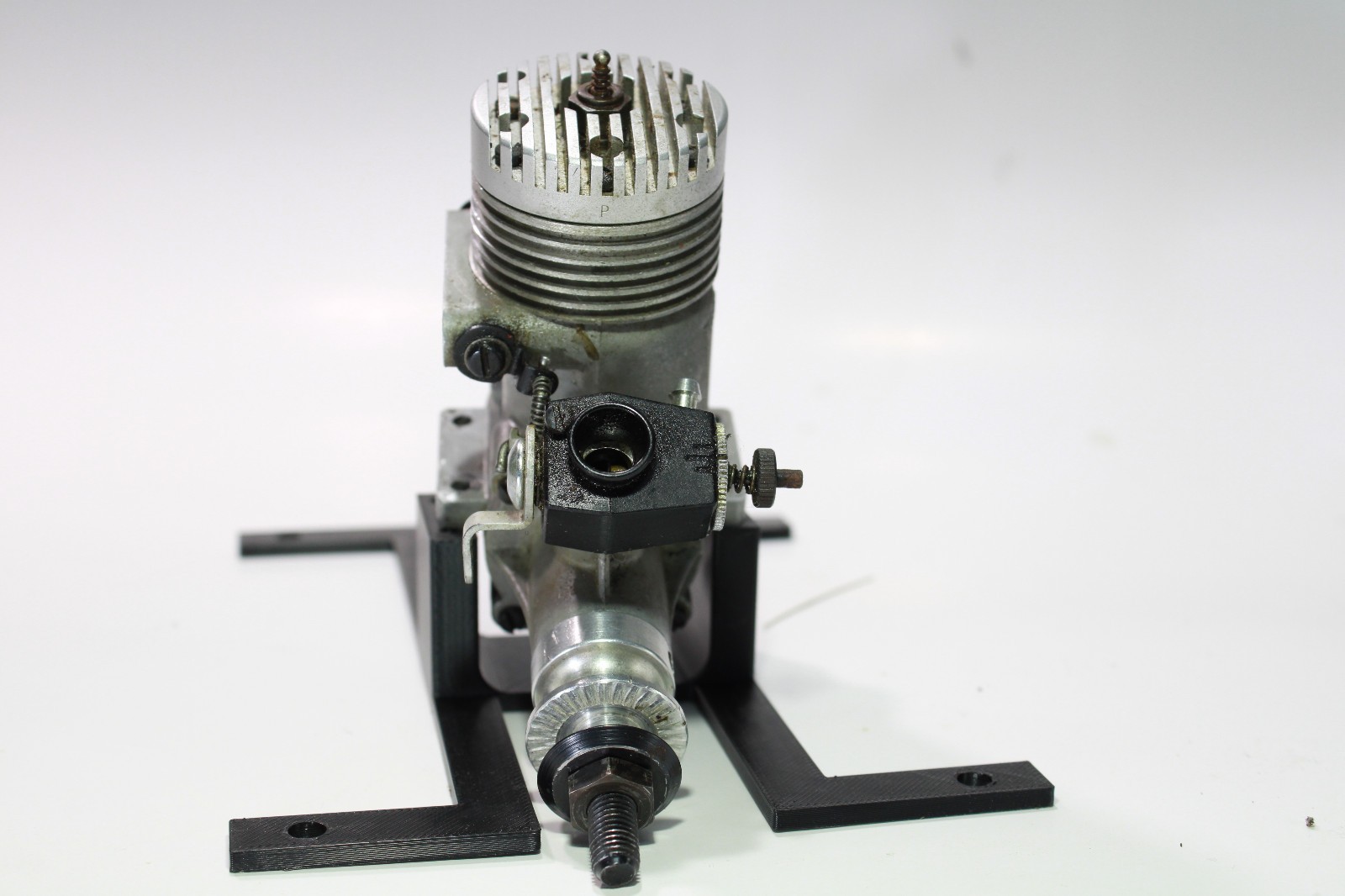 Torpedo .40 Glow Engine RUNS Well Good Compression Video