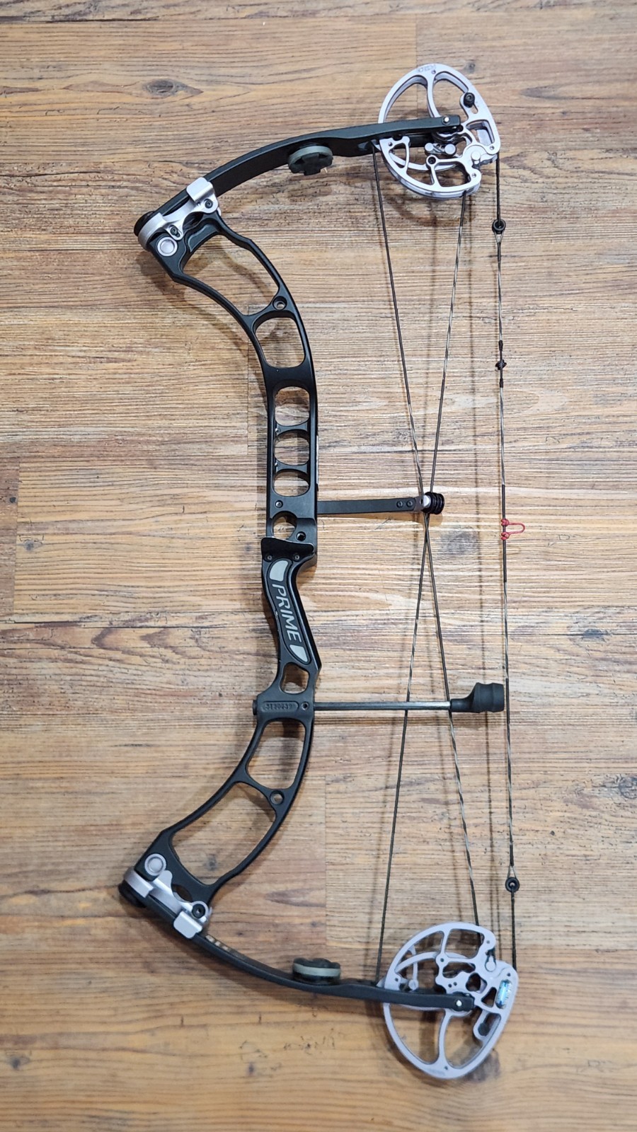 Used 2015 Prime Ion 55-65lb 29” Draw Length - Black - Right Hand