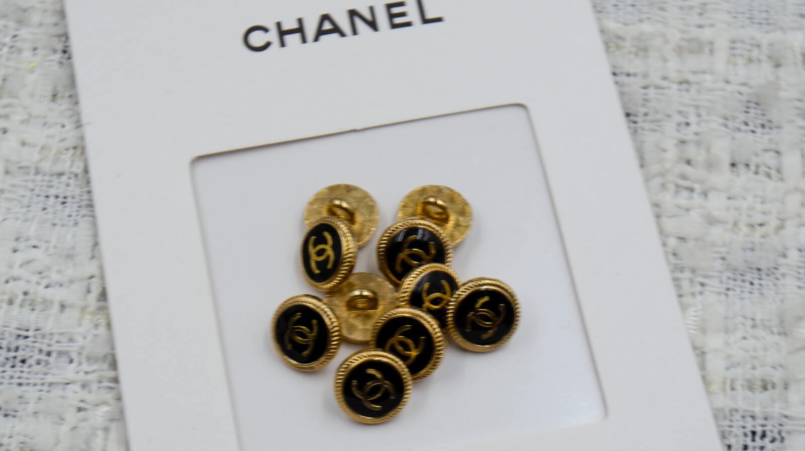 Set of 10 of vintage Chanel buttons. Gold Metal and Black enamel 0.4 in/ 10 mm