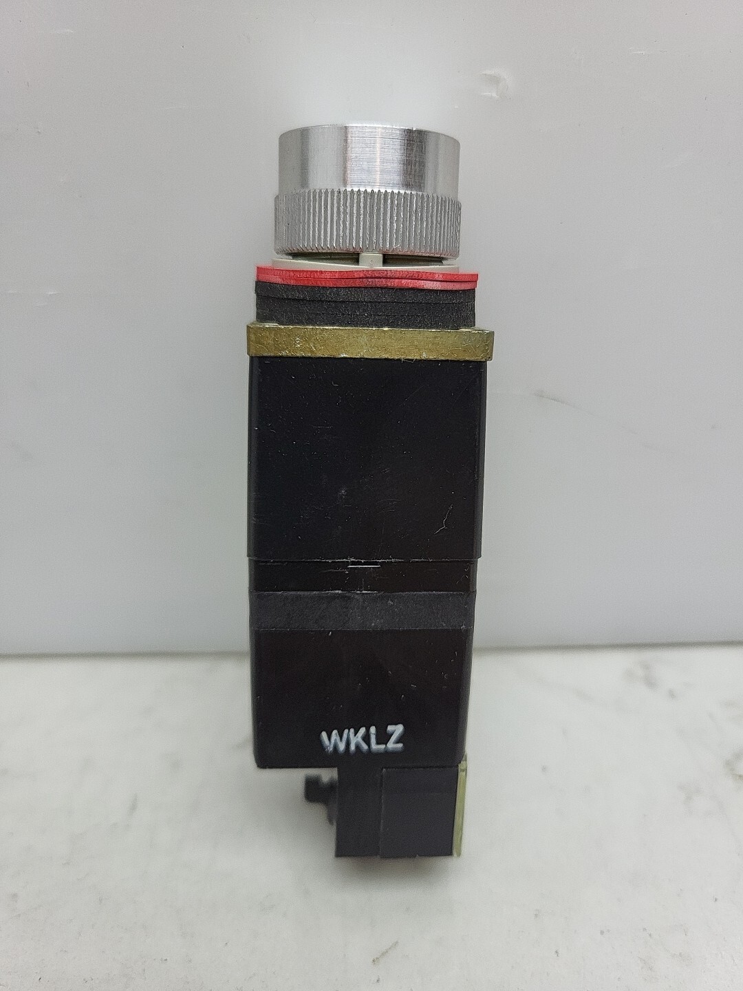 Allen Bradley 800MR-H33B 2 Position Maintained Selector Switch Cylinder Lock