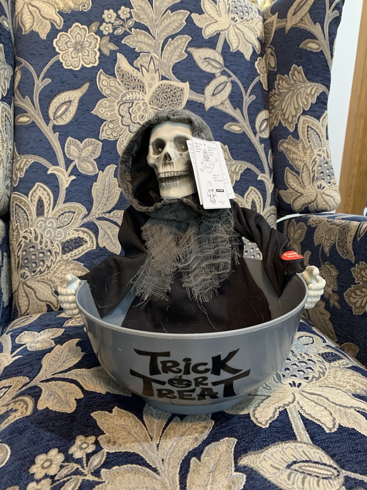 Halloween Animated Grim Reaper Skeleton Candy Bowl Light Up Sound Scary